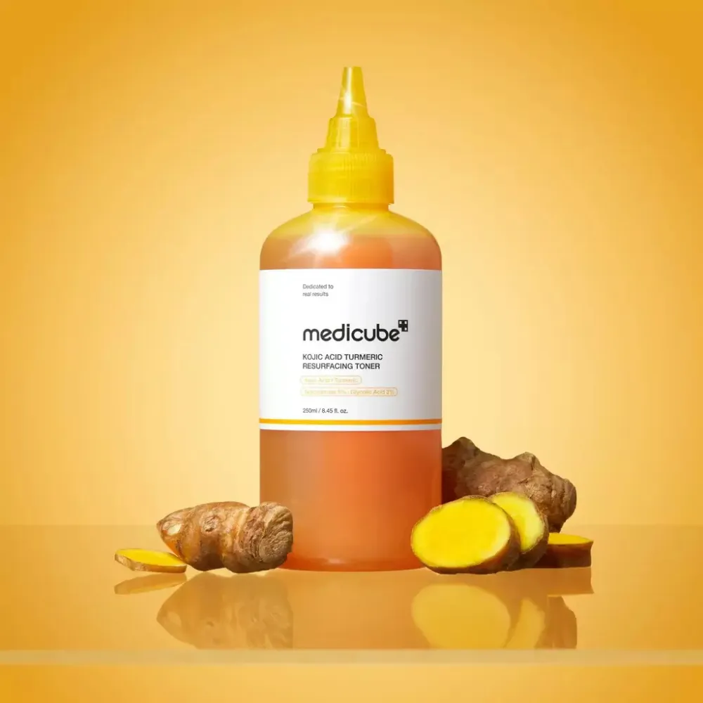 Kojic Acid Turmeric Resurfacing Toner 2